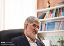 علی مطهری: حسن روحانی حداکثر کاری که می‌کند، متلک‌انداختن است/ دولت روحانی خیلی مطیع است/ مزیت‌هایی در من وجود دارد که در لاریجانی و ظریف وجود ندارد