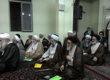 گزارشی از جلسه هیئت مشورتی نشست دوره ای اساتید/ آیت الله هادوی تهرانی:روحانی باید فراجناحی بوده و برای جریانات سیاسی پدری کند