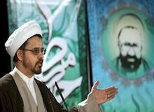 فرزند شهید مطهری: طلبه‌ای که در خیابان راه می‌رود حتی هزینه اسنپ هم ندارد/ نباید با عمامه‌پرانی برخورد امنیتی شود