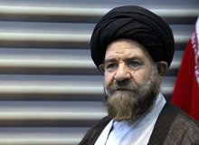 واکنش عضو خبرگان رهبری به سخنان آیت‌الله یزدی: مرجعیت دکان و کاسبی نیست/ کسی حق ندارد تابلوی مرجعیت را پایین بکشد، این می‌شود استبداد