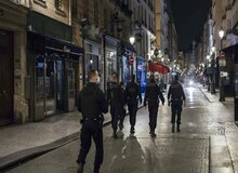  حکومت نظامی در فرانسه آغاز شد
