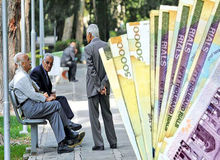جزئیات وام ضروری بازنشستگان+ محاسبه سود و اقساط 