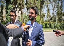 در واکنش به فیلتر اینستاگرام/ آذری جهرمی: بعد از فیلترینگ اینستاگرام قرار است چه اتفاقی بیفتد؟