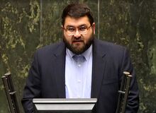 نماینده مجلس: از تصمیم مجلس برای سپردن پروانه وکالت به وزارت اقتصاد شرمسار هستم/  وکالت بقالی نیست که بدون تخصص، پروانه صادر کنید
