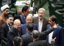حمله ارگان مطبوعاتی دولت به مجلس: سیاست زدگی بر رفتار نمایندگان حاکم شده/ نماینده تبریز این حرفها را می زند که رای بیاورد