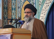 امام جمعه یاسوج: کسانی که در زمان جنگ از صلح با دشمن سخن می گویند، هدفشان تسلیم و معنایی جز خیانت ندارد
