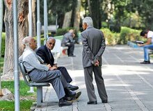 ۶۰ درصد هزینه‌های زندگی بازنشستگان صرف درمان می‌شود