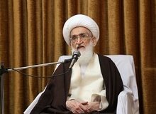 آیت‌الله نوری‌همدانی اعلام کرد: ساخت فیلم درباره شمس و مولانا حرام است