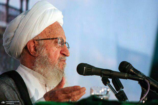 بیانیه مخالفت آیت الله مکارم شیرازی با افزایش قیمت بنزین / سرای قوای سه گانه دلایل این کار خود را توضیح دهند 
