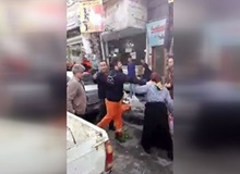 واکنش شهرداری‌فومن به کتک‌خوردن زن دست‌فروش توسط مامور شهرداری/ زن مقصر بود، اما مامور تعلیق شد