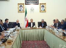 راهکارهای اجرایی برای تحقق رویکرد برون گرایی سیاست های اقتصاد مقاومتی ارایه شود/ وزارت خارجه باید بیشتر در پیشبرد دیپلماسی اقتصادی نقش آفرینی کند/ جهت گیریهای روابط اقتصاد خارجی کشور باید بر اساس نقشه راه تعیین شود