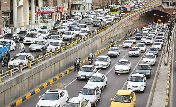 آیا با برداشتن طرح ترافیک ابتلا به کرونا کاهش پیدا می کند؟/ از فرافکنی تبلیغاتی وزارت بهداشت تا آنچه در واقعیت اتفاق می افتد!