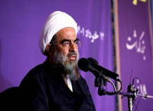آیت الله فاضل لنکرانی: چرا امروز بعد از چهل و چند سال باید بشنویم در بعضی از وزارتخانه‌ها دهها مافیا وجود دارد/ امام خمینی(ره) برای مردم ارزش قائل بود
