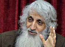 فیاض، جامعه شناس: از نظر شرعی، مردها می‌توانند با «مایو شنا» به خیابان بیایند، اما زن ها نه/ دولت غرب گرای هاشمی رفسنجانی حجاب را کم کرد 