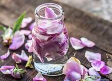 تست بارداری با گلاب چگونه است؟ (بهترین روش خانگی)