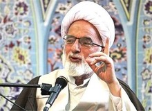 دری نجف‌آبادی: حضور مقام معظم رهبری در حسینیه امام خمینی پاسخ قاطعی به یاوه‌گویان بود/ مردم پای رهبری ایستادند