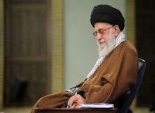 آیت‌الله خامنه‌ای: علیرغم توطئه‌ استکبار، آینده از آن اسلام است