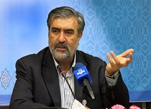 معاون احمدی‌نژاد با در بسته روبه‌رو شد/ عزیزی استعفا داده اما همچنان در مجلس است