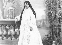  دختر ناصرالدین‌شاه و تاجی؛ تصویر اولین زن پیانیست ایران