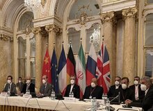 انتقاد روزنامه اطلاعات از عملکرد  وزارت خارجه و تیم مذاکره کننده در مذاکرات هسته ای/ «گِرد» حرف می زنید!