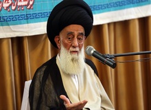 انتقاد تند آیت الله یثربی از صداوسیما: خنده به چه قیمتی؟ دو نفر را شکل آخوند درست کرده که به همه چی شباهت دارند جز آخوند