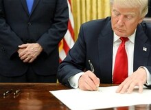 بلومبرگ: ترامپ ۱۰۰ میلیون دلار از ثروت شخصی برای رقابت‌های انتخاباتی هزینه می‌کند