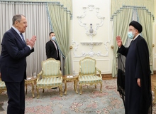 رئیسی در دیدار با لاوروف: تحریکات آمریکا و ناتو عامل درگیری‌ها در اوکراین بوده؛ باید نسبت به گسترش نفوذ ناتو، فعال بود