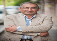 کنایه توئیتری زیباکلام به تلاش احمد‌نژاد برای مهندسی انتخابات ۸۸ /خبری از جوج سورس نیست
