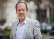 در متن برجام هیچ ممنوعیتی برای آزمایشات اتمی ایران وجود ندارد/ خروج ایران از برجام ، مطابق میل آمریکا و اسرائیل عمل کردن است/ وقتی آمریکا از برجام خارج شده چطور به بندهای آن استناد می کند؟