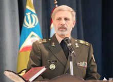 فرمانده کل ارتش: آماده‌تر از همیشه در برابر هرگونه تهدید و دشمنی می‌ایستیم
