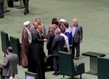 تشنج در صحن پارلمان در بدو ورود وزیر کشور به مجلس / نظری، نماینده خلخال: به نشانه اعتراض به حضور وحیدی، جلسه را ترک می‌کنم