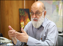 چمران: انقلابی و غیرانقلابی کردن اعضای شورای شهر «جهت دار» است