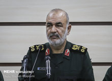 سرلشکر سلامی: جنگ تحمیلی بعد از عاشورا نابرابر ترین جنگ جهان بود/ نترسیدن ملت از مرگ رمز پیروزی در هر جنگی است