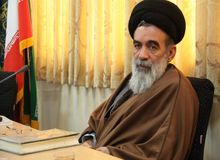 عضو شورای نگهبان: شغال ها و کفتارها در شهادت رئیسی رقاصی می‌کنند