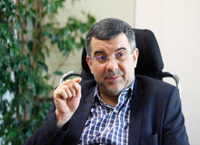 
از بی‌تدبیری "ترامپ" تا "جان‌"های مدیون پزشکان ایرانی