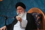 علم الهدی: دیپلمات ها هنگام صحبت با دشمن به گونه‌ای حرف نزنند که ما می‌خواهیم جنگ تمام شود؛ ما از چه می‌ترسیم، جنگ دست خداست و ما را پیروز می‌کند/ تسلیم دشمن نمی شویم