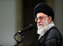 آیت‌الله خامنه‌ای: در قضیه هسته‌ای طرح آمریکا ۱۰۰ درصد ضد «ما می‌توانیم» است/ شما چه‌کاره‌اید که در غنی‌سازی ایران دخالت می‌کنید؟