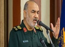 سردار سلامی: گزینه نظامی علیه ایران از دستور کار دشمن خارج شده است/ لباس جهاد را از تن بیرون نخواهیم کرد

