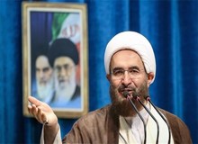 امام جمعه تهران: مداخله دولت در اقتصاد باید به حداقل برسد/ مردمی سازی تنها راه نجات است