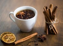 چایِ کهنه درد معده می‌آورد