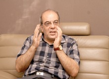 عباس عبدی: قاتل واقعی طلبه همدانی،بخشی از جریان اصولگراست!/ شما از فرهنگ الوات حمایت می کنید و با به کار گیری آنان به دنبال حذف دیگران هستید