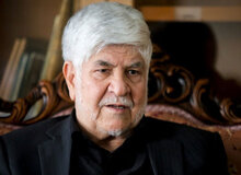محمد هاشمی: عباس عبدی کیست که دستور استعفا می دهد؟
