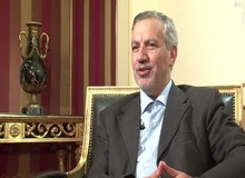 کنایه مهاجرانی به مدیر شبکه ۳:مرحوم ابوالهول کوتوله پسند بود هرکس قد بلندی داشت با اره کردن در مدار قرار می داد
