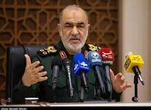 سردار سلامی خطاب به فرماندهان و وابستگان سپاه پاسداران: دشمن می خواست سلاح ها را به رخ شما بکشد اما نترسید 