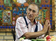 زیباکلام: الله کرم می توانست دراین مملکت تریلیاردر باشند ولی با موتور رفت و آمد می کند