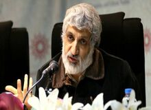 آینده جامعه ما به سمت توتالیتریسم می‌رود/ مجلس یازدهم هویت ندارد و مایه اختلاف اصولگرایان می‌شود/ جبهه اصولگرا در حال فروپاشی است/ اگر دولت بعدی مثل همین مجلس باشد، فروپاشی اجتماعی رخ خواهد داد