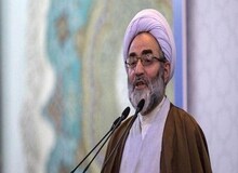 امام جمعه رشت: آدم بی تقوا به درد اصلاح امور نمی خورد