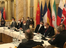 پاسخ فعال سیاسی نزدیک به «سعید جلیلی» به انتقادها درباره هزینه اقامت تیم مذاکره کننده دولت رئیسی در وین/ نقوی حسینی: حساب کنید ببینید هزینه های تیم ظریف بیشتر می شود یا تیم باقری کنی؟