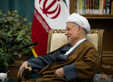 روزنامه جمهوری اسلامی: کسانی که برای منزوی کردن هاشمی تلاش می کردند، حالا ار او تمجید می کنند