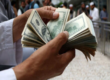 ورود سکه‌بازان به بازار ارز!/ دلایل افزایش نرخ دلار چیست؟ 